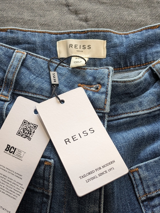 NWT Reiss Mid Rise Wide-Leg High-Rise W/ Front Patch Pockets & Pintuck Seam- 30R - Picture 4 of 8